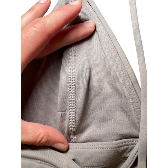 Lululemon Women 6 Pushing Limits Bra Dark Chrome Light Grey Criss Cross Back - Picture 11 of 13